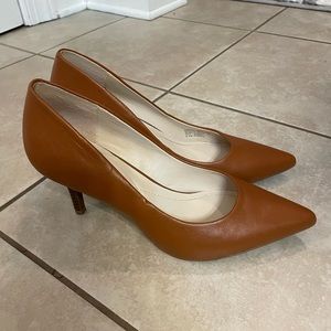 Alfani Step-n-Flex Taupe Heels 8.5